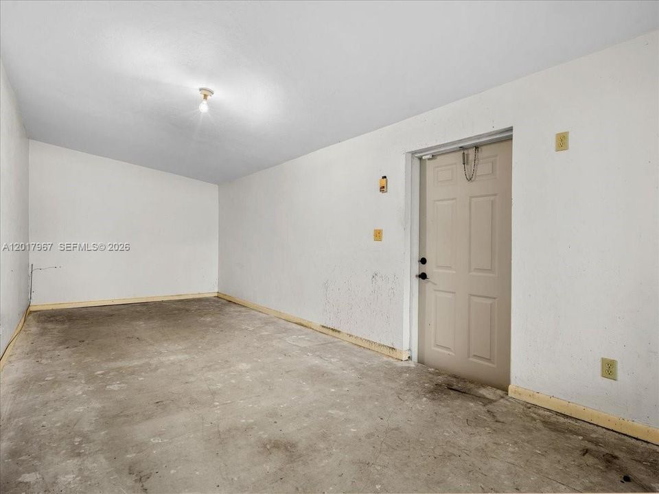 Activo con contrato: $449,000 (2 camas, 1 baños, 1426 Pies cuadrados)
