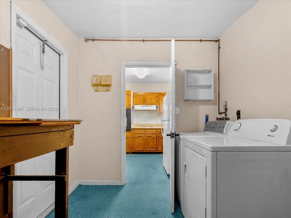 Activo con contrato: $449,000 (2 camas, 1 baños, 1426 Pies cuadrados)