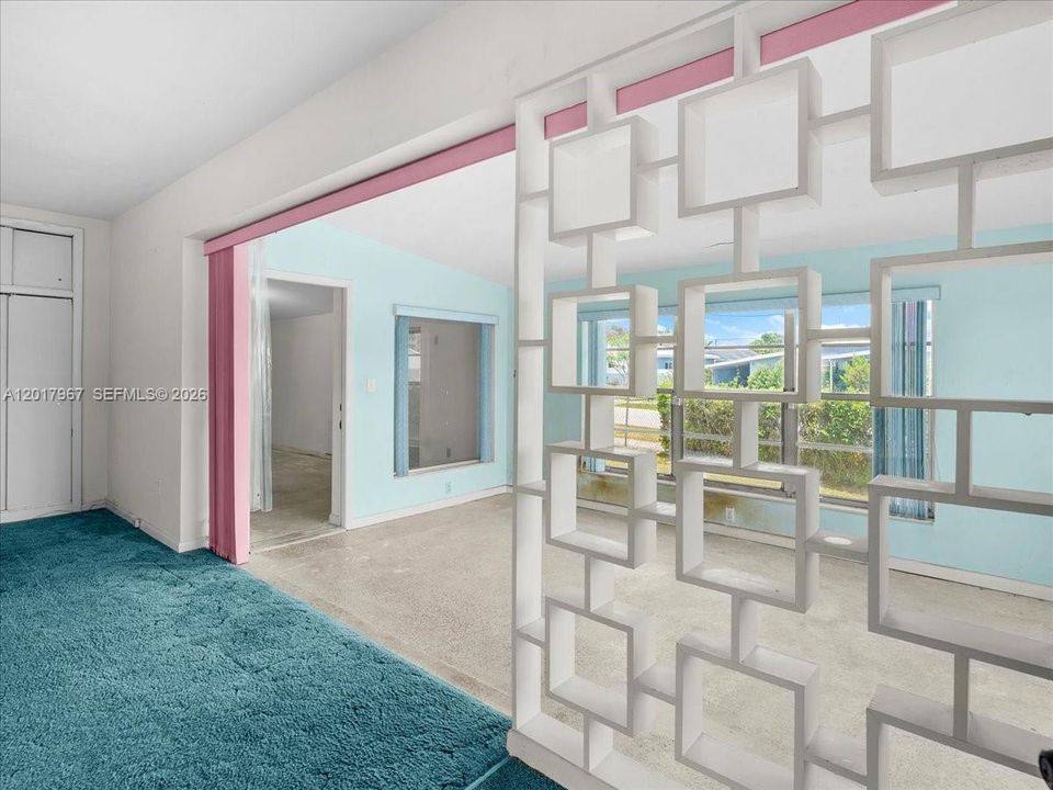 Activo con contrato: $449,000 (2 camas, 1 baños, 1426 Pies cuadrados)