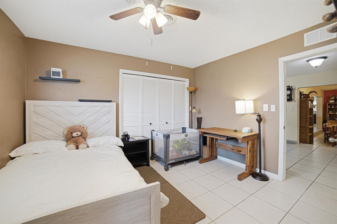 Bedroom1-B