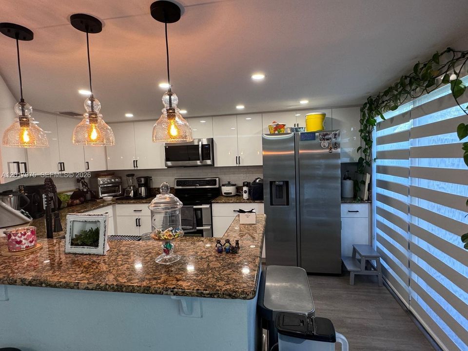 В аренду: $3,950 (3 спален, 3 ванн, 2206 Квадратных фут)