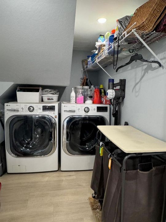 В аренду: $3,950 (3 спален, 3 ванн, 2206 Квадратных фут)