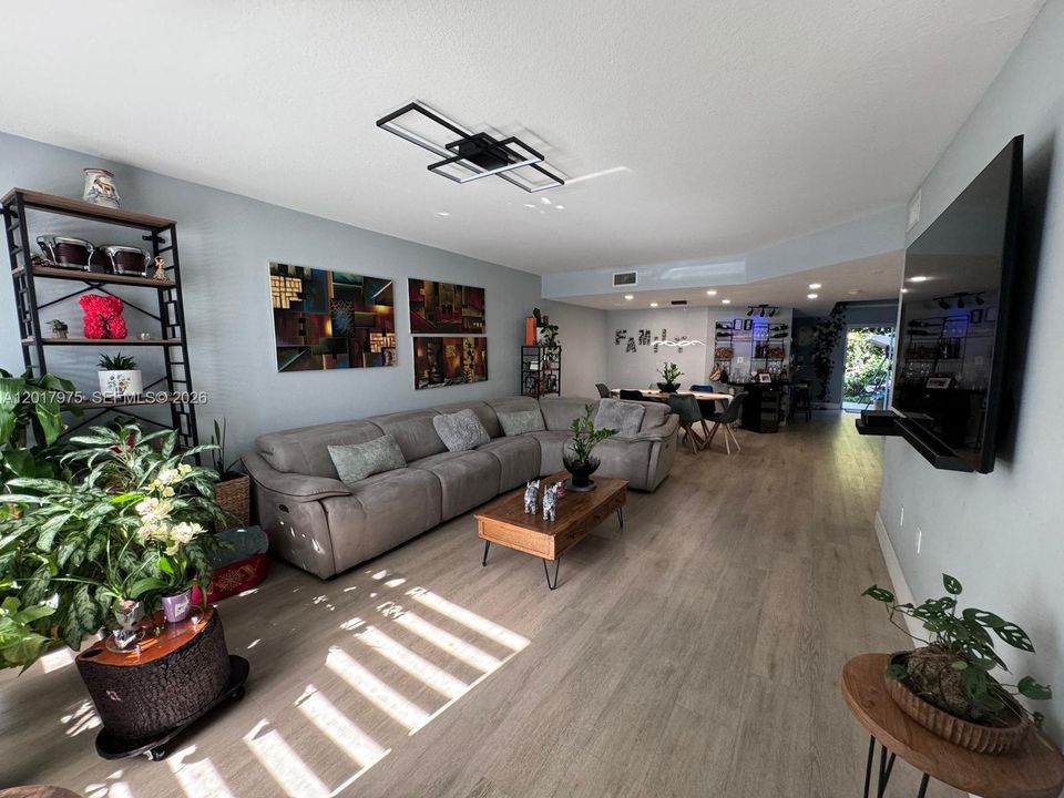 В аренду: $3,950 (3 спален, 3 ванн, 2206 Квадратных фут)