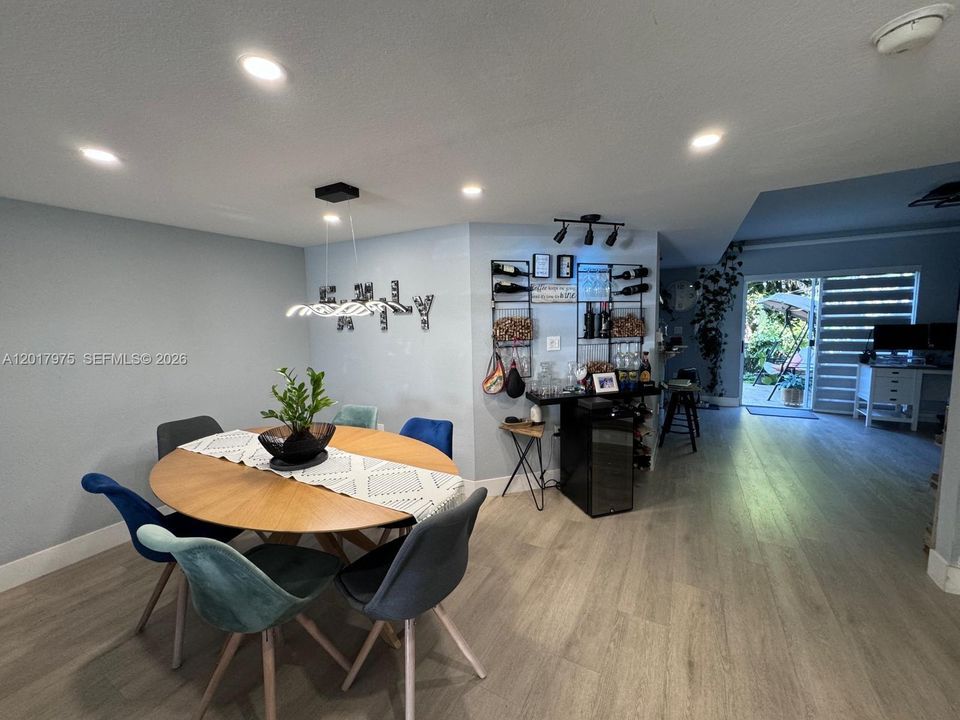 В аренду: $3,950 (3 спален, 3 ванн, 2206 Квадратных фут)