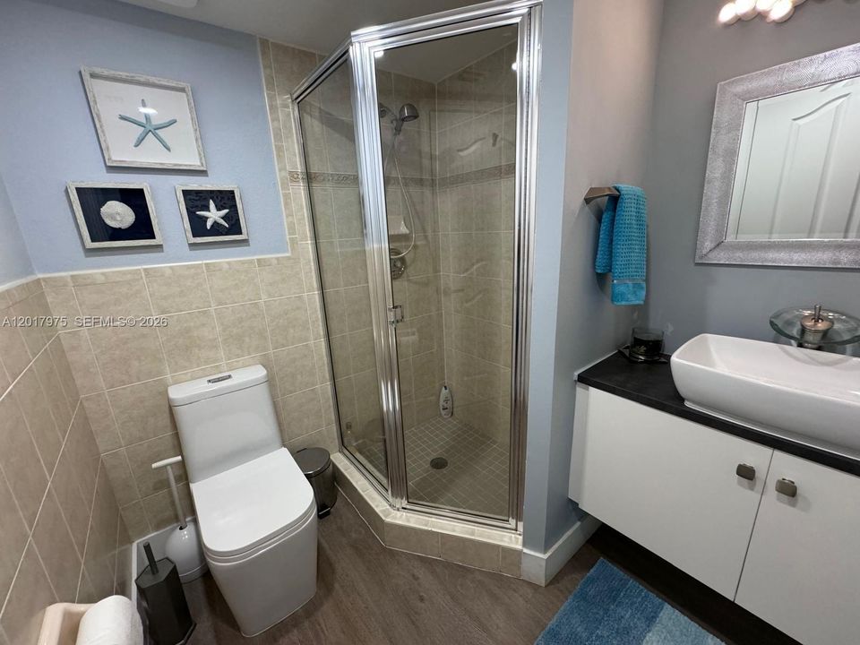 В аренду: $3,950 (3 спален, 3 ванн, 2206 Квадратных фут)