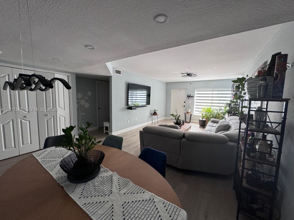 В аренду: $3,950 (3 спален, 3 ванн, 2206 Квадратных фут)