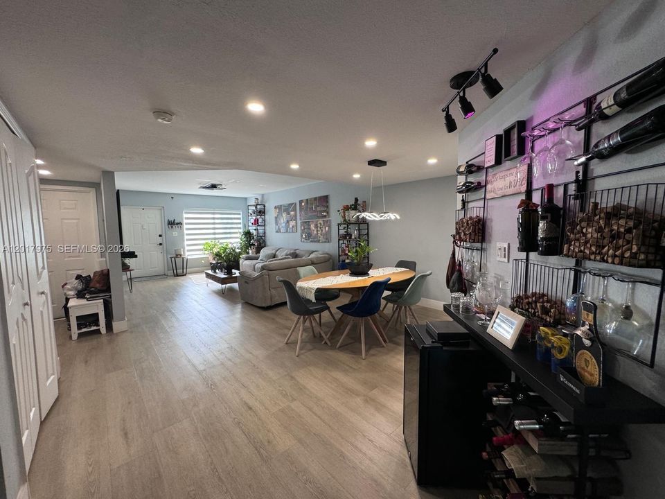 В аренду: $3,950 (3 спален, 3 ванн, 2206 Квадратных фут)