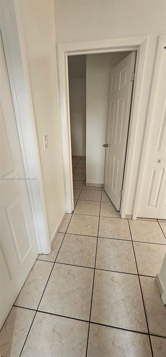 Activo con contrato: $2,300 (2 camas, 1 baños, 870 Pies cuadrados)