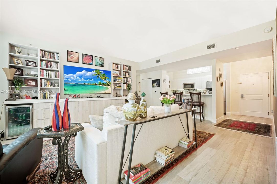 For Sale: $450,000 (2 beds, 2 baths, 1260 Square Feet)