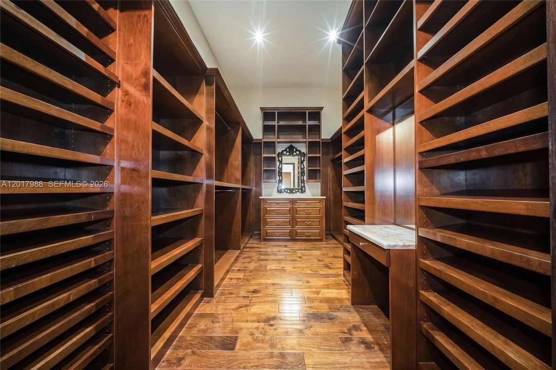 En Venta: $6,999,000 (6 camas, 5 baños, 11907 Pies cuadrados)