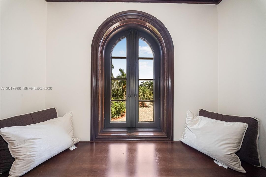 En Venta: $6,999,000 (6 camas, 5 baños, 11907 Pies cuadrados)