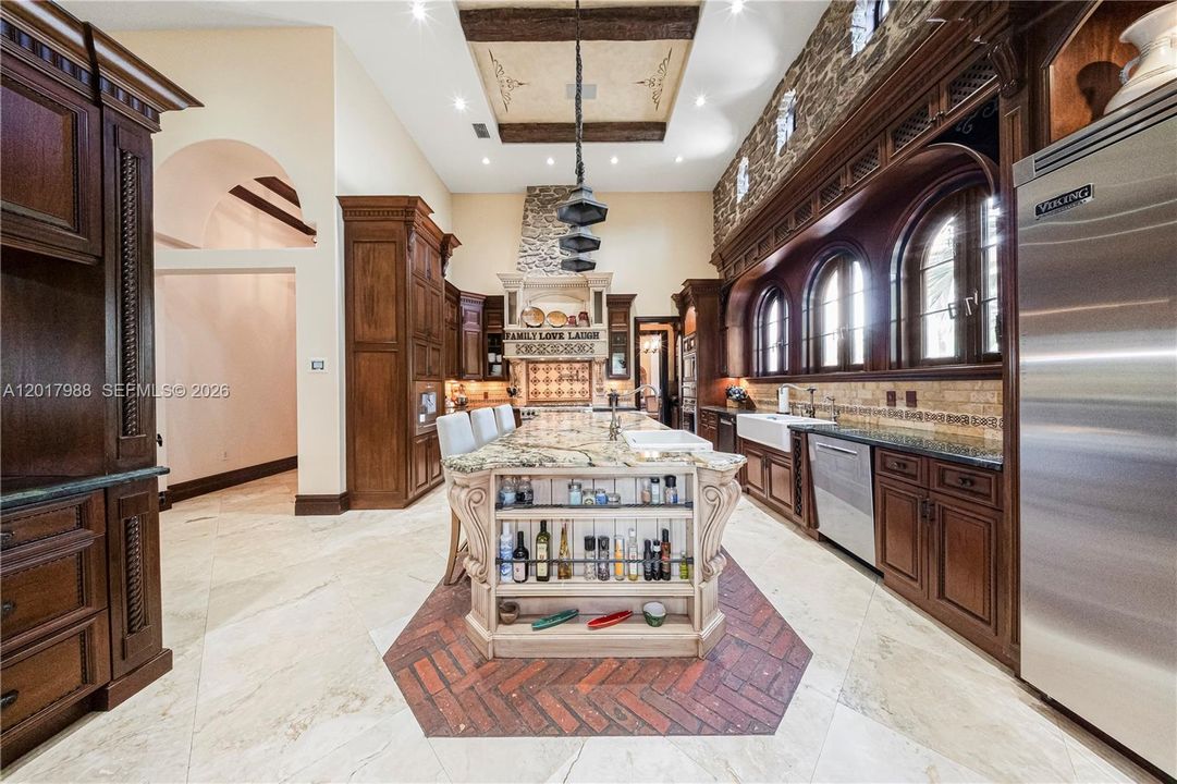 En Venta: $6,999,000 (6 camas, 5 baños, 11907 Pies cuadrados)