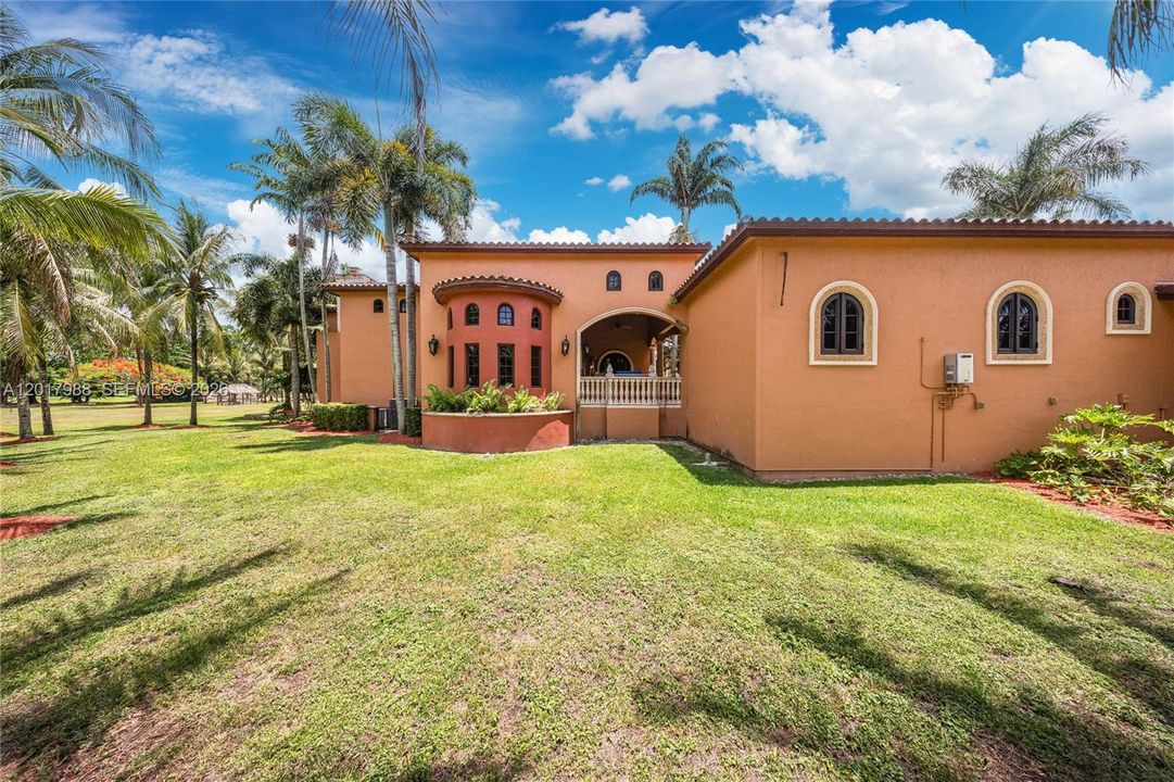 En Venta: $6,999,000 (6 camas, 5 baños, 11907 Pies cuadrados)