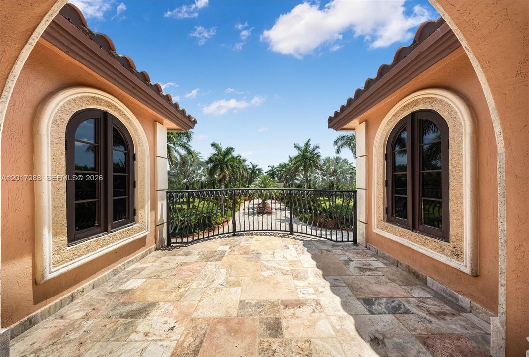En Venta: $6,999,000 (6 camas, 5 baños, 11907 Pies cuadrados)