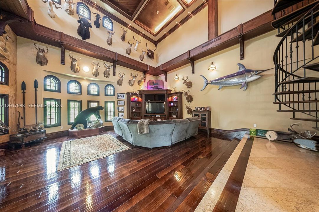 En Venta: $6,999,000 (6 camas, 5 baños, 11907 Pies cuadrados)