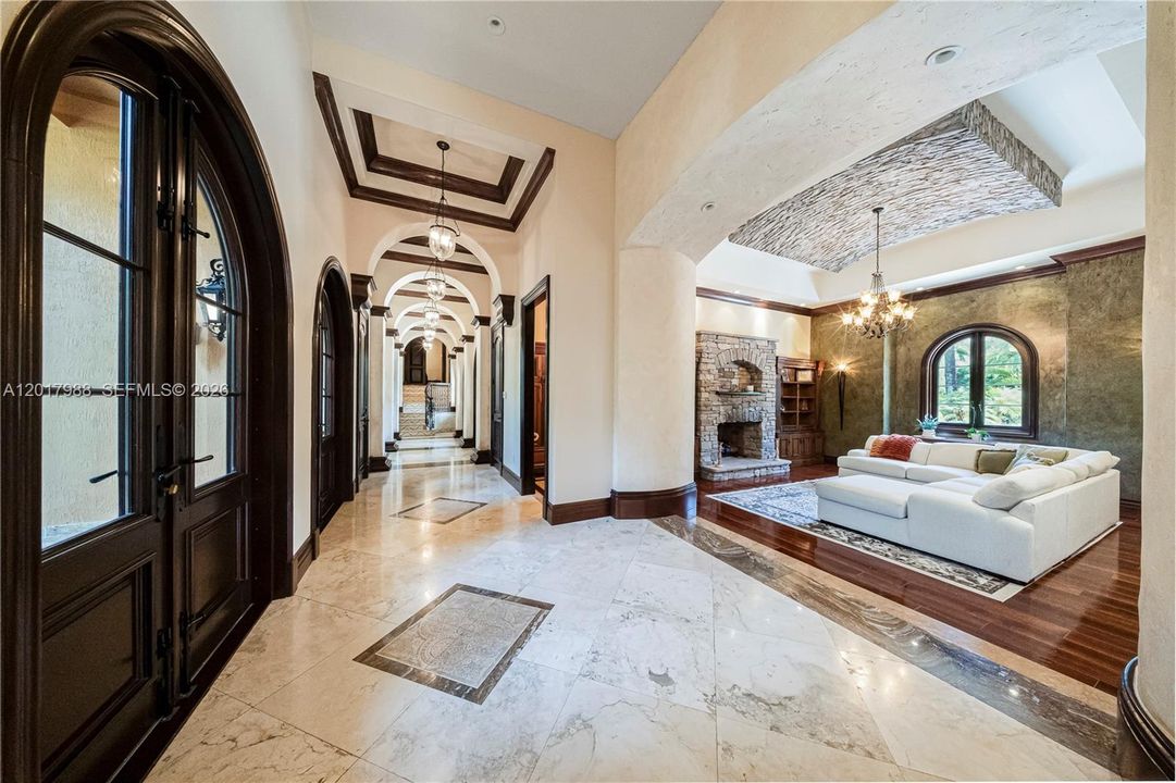 En Venta: $6,999,000 (6 camas, 5 baños, 11907 Pies cuadrados)