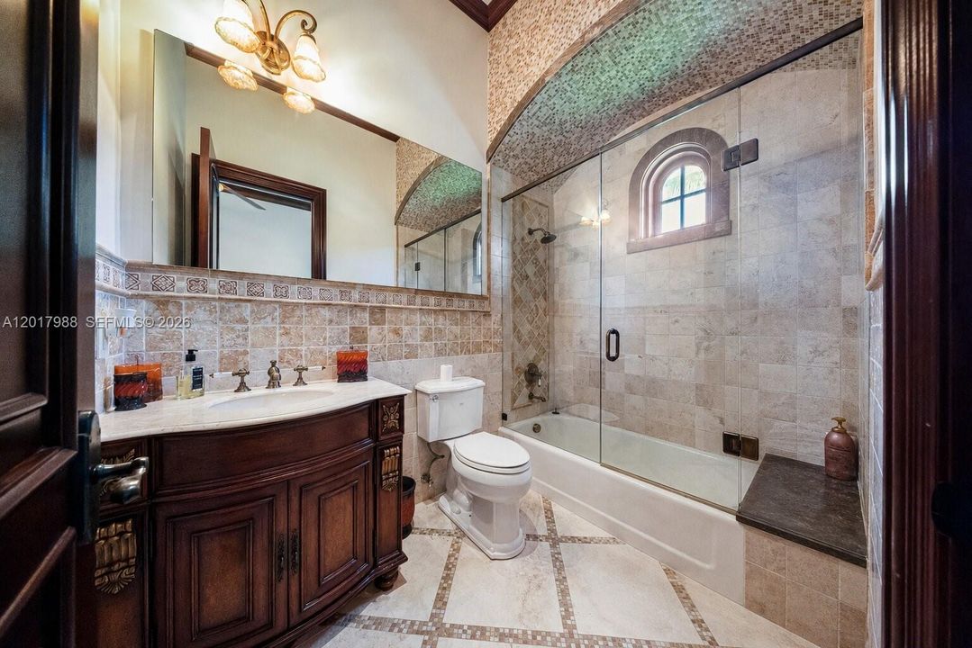 En Venta: $6,999,000 (6 camas, 5 baños, 11907 Pies cuadrados)