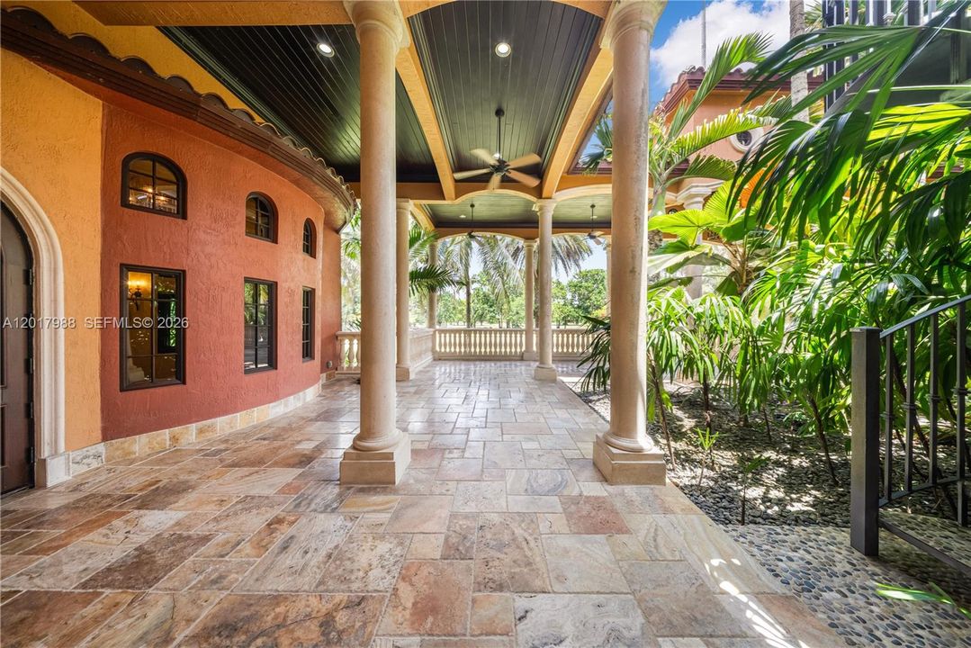 En Venta: $6,999,000 (6 camas, 5 baños, 11907 Pies cuadrados)