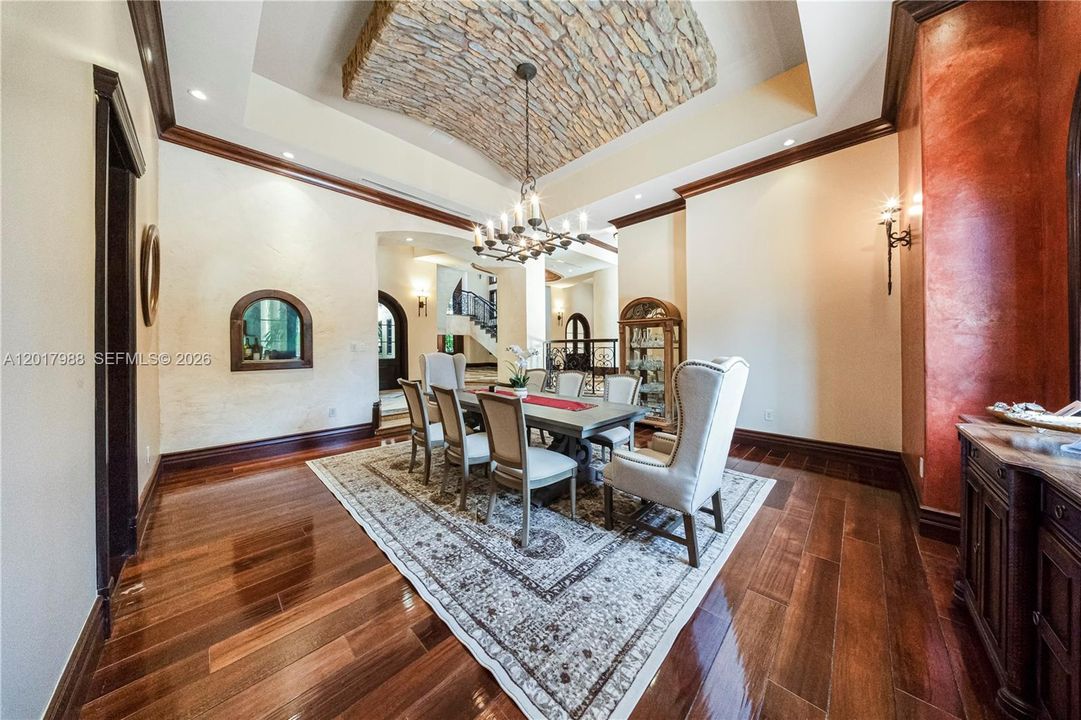 En Venta: $6,999,000 (6 camas, 5 baños, 11907 Pies cuadrados)