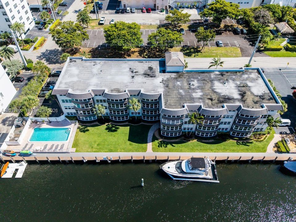 En Venta: $375,000 (2 camas, 2 baños, 1300 Pies cuadrados)