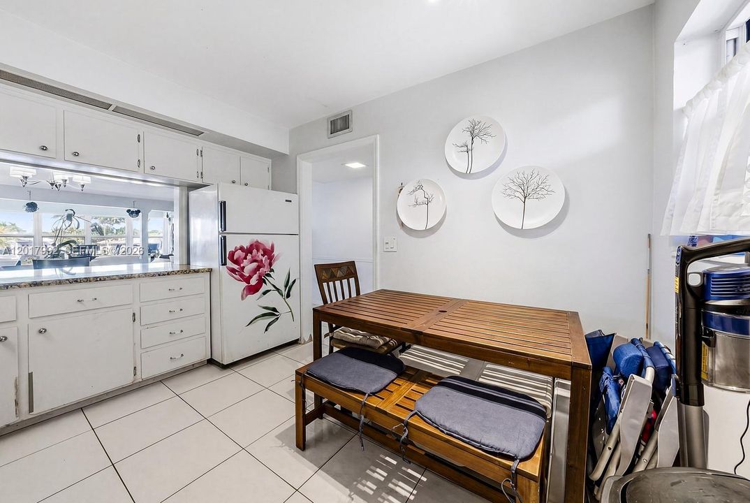 En Venta: $375,000 (2 camas, 2 baños, 1300 Pies cuadrados)
