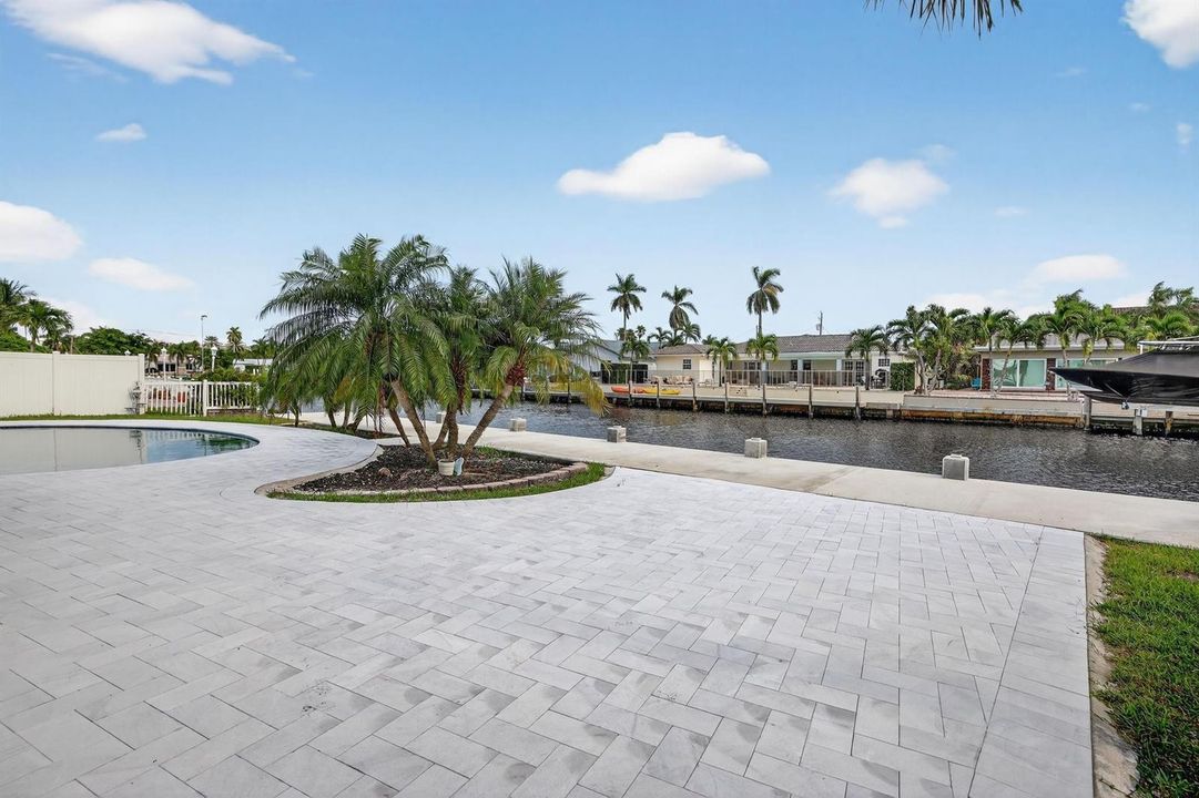 Extended Pool-Deck