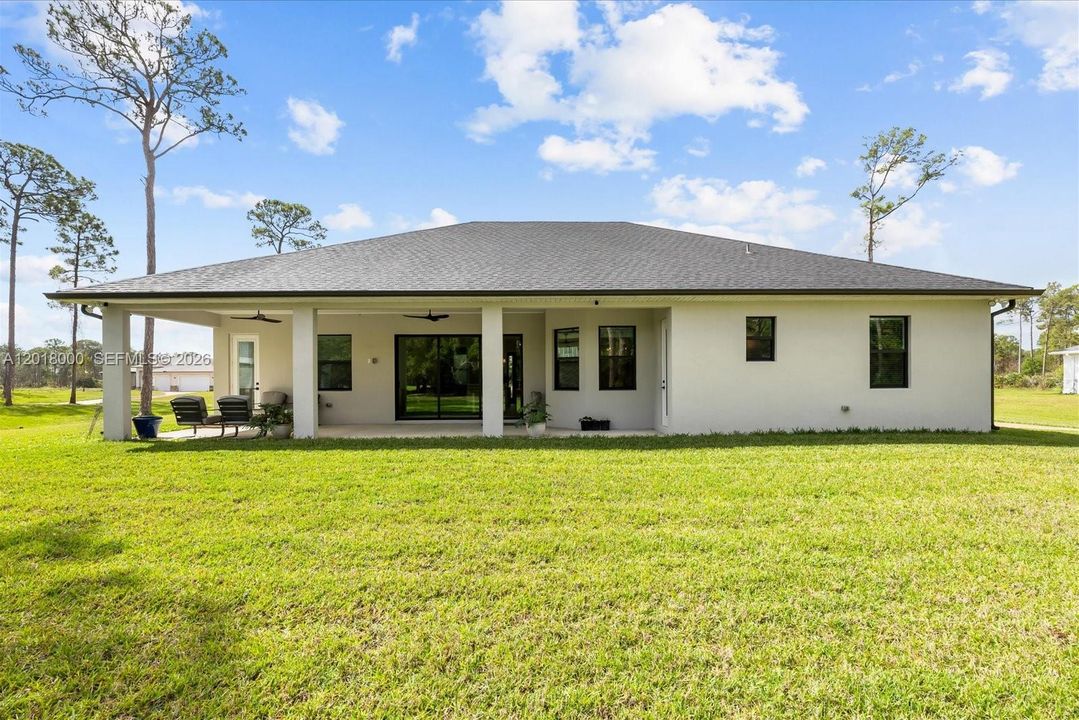 For Sale: $759,900 (3 beds, 2 baths, 2357 Square Feet)