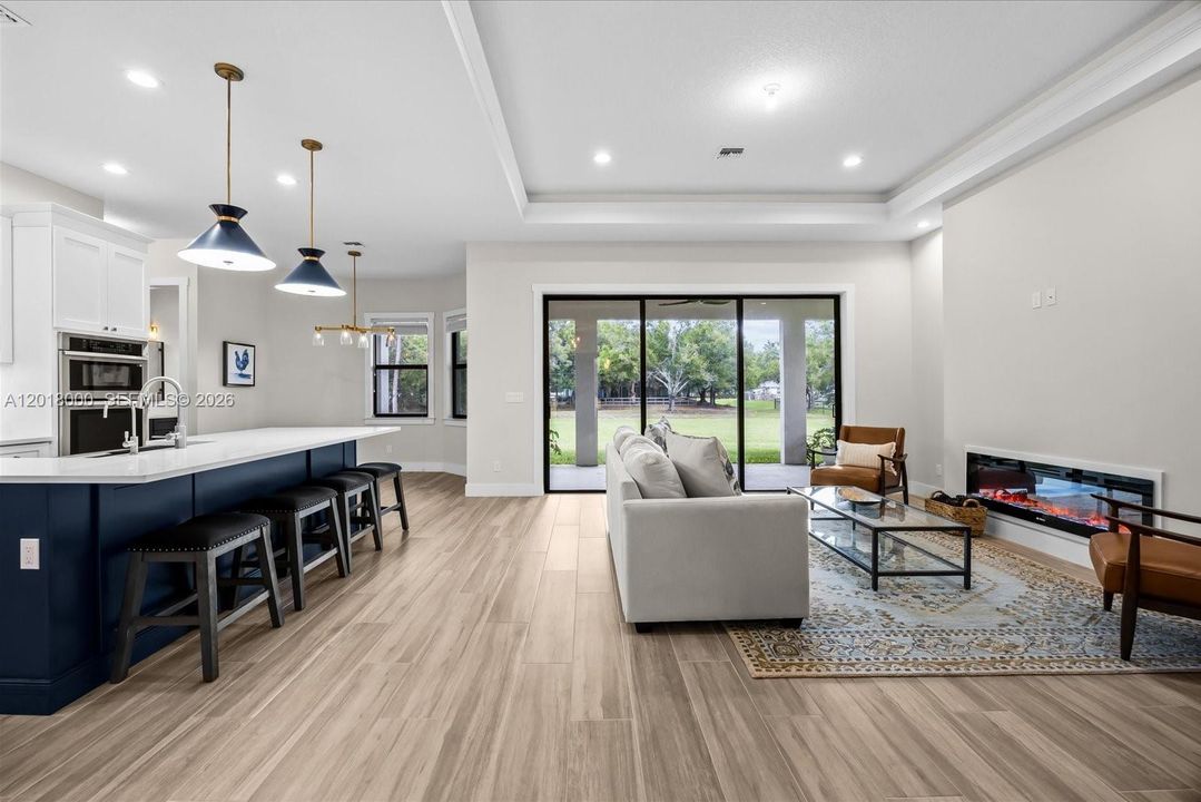 For Sale: $759,900 (3 beds, 2 baths, 2357 Square Feet)