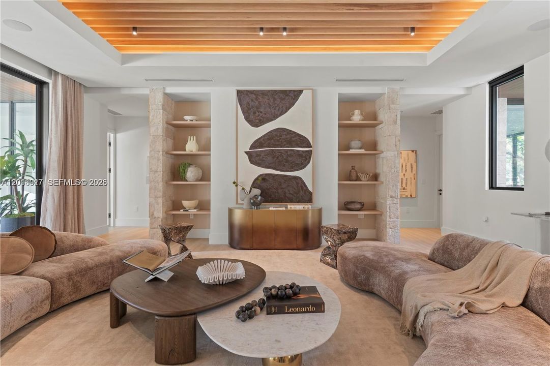 For Sale: $4,800,000 (5 beds, 6 baths, 4618 Square Feet)