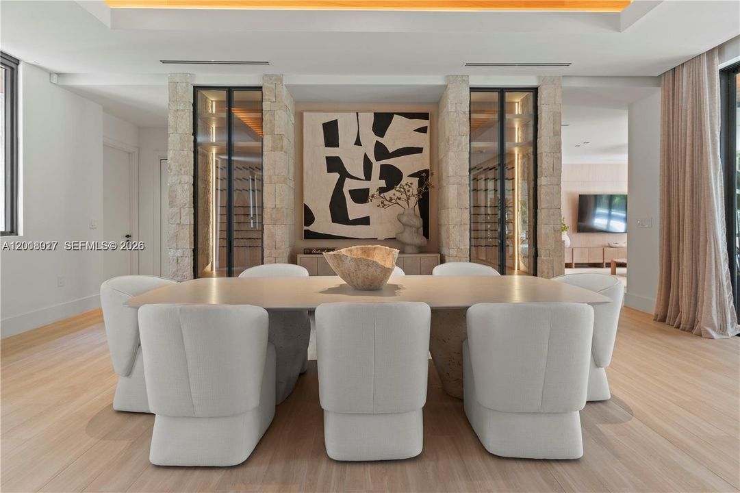 For Sale: $4,800,000 (5 beds, 6 baths, 4618 Square Feet)