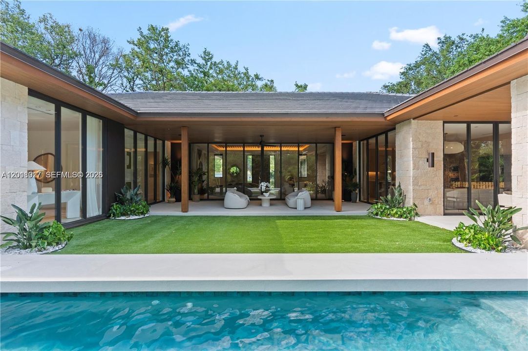 For Sale: $4,800,000 (5 beds, 6 baths, 4618 Square Feet)