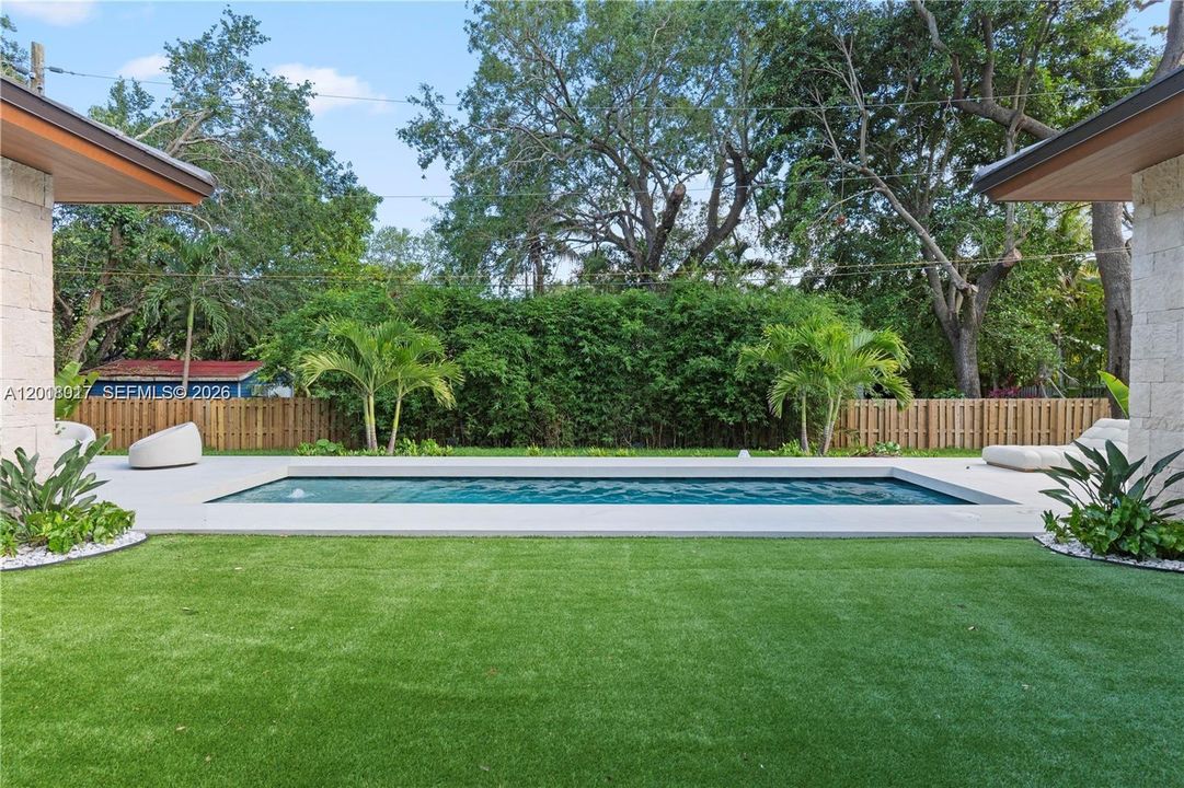 For Sale: $4,800,000 (5 beds, 6 baths, 4618 Square Feet)