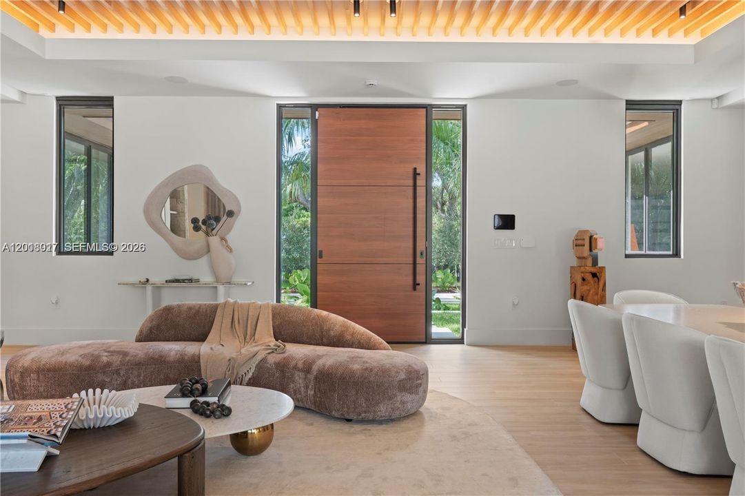 For Sale: $4,800,000 (5 beds, 6 baths, 4618 Square Feet)