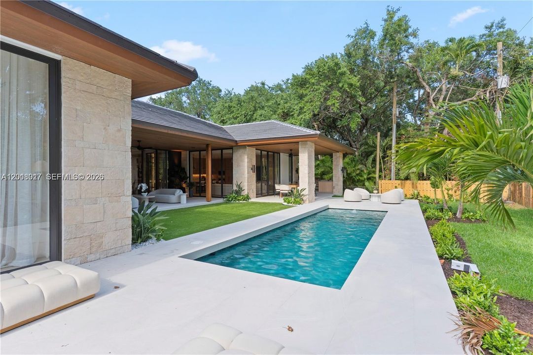 For Sale: $4,800,000 (5 beds, 6 baths, 4618 Square Feet)
