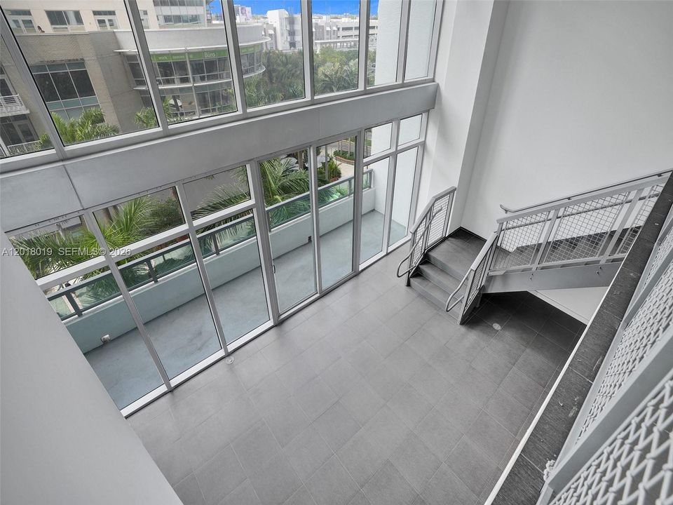For Sale: $599,000 (1 beds, 1 baths, 1328 Square Feet)