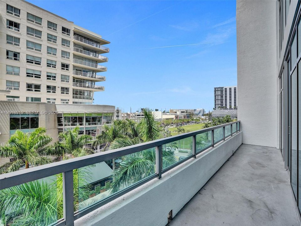 For Sale: $599,000 (1 beds, 1 baths, 1328 Square Feet)