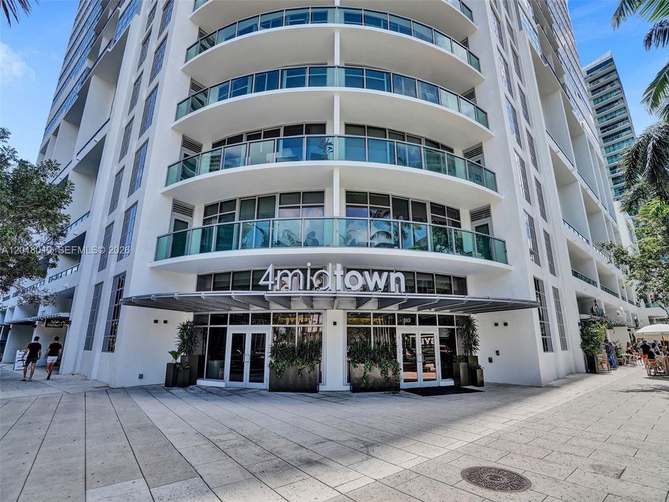 For Sale: $599,000 (1 beds, 1 baths, 1328 Square Feet)
