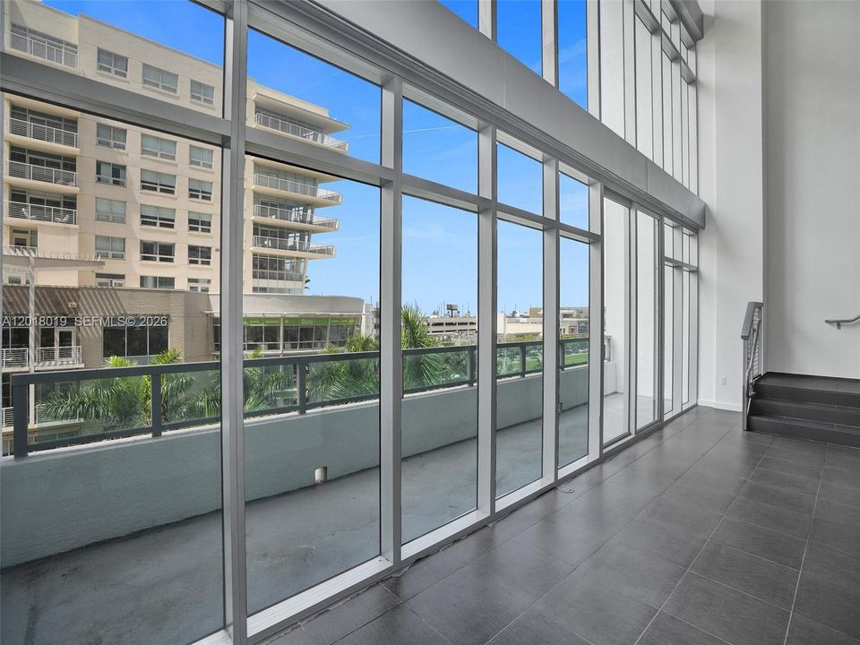 For Sale: $599,000 (1 beds, 1 baths, 1328 Square Feet)