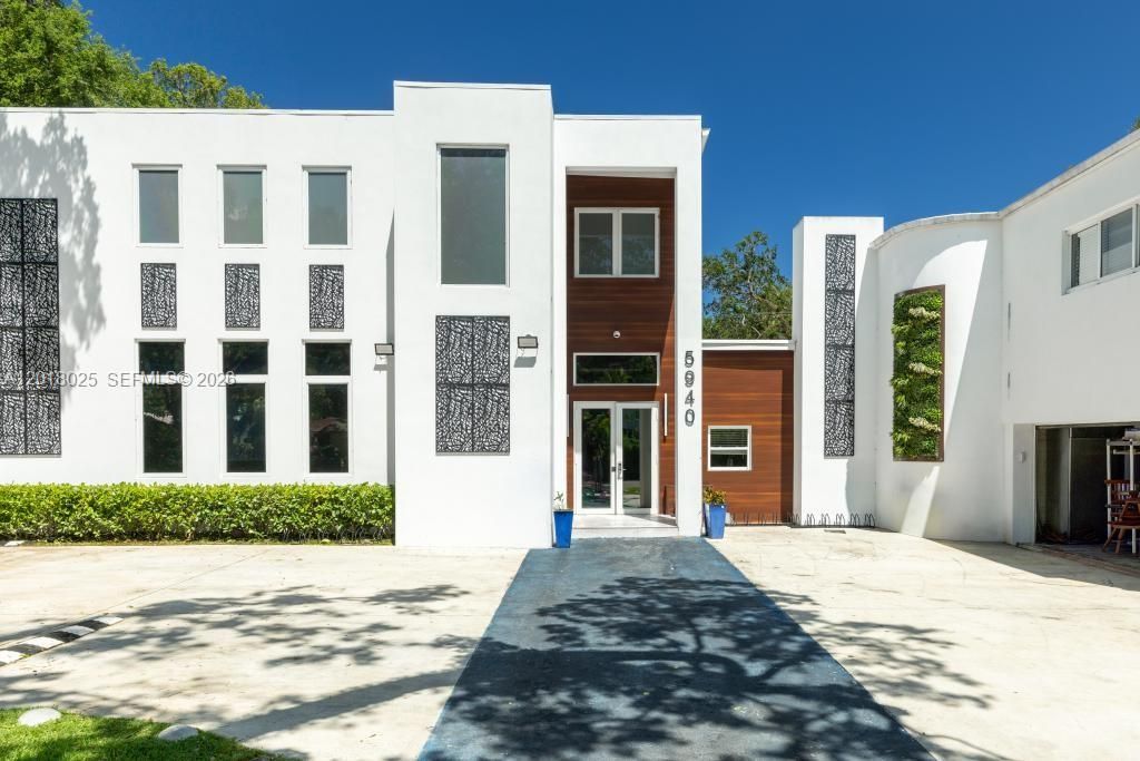 En Venta: $5,499,000 (6 camas, 3 baños, 7477 Pies cuadrados)