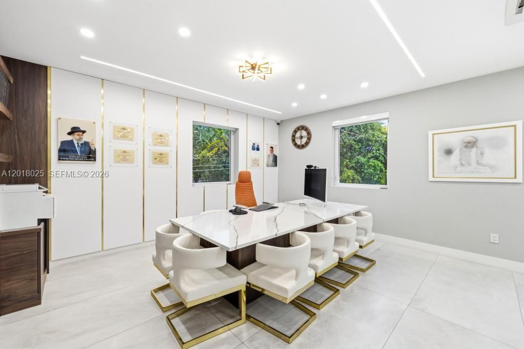 En Venta: $5,499,000 (6 camas, 3 baños, 7477 Pies cuadrados)