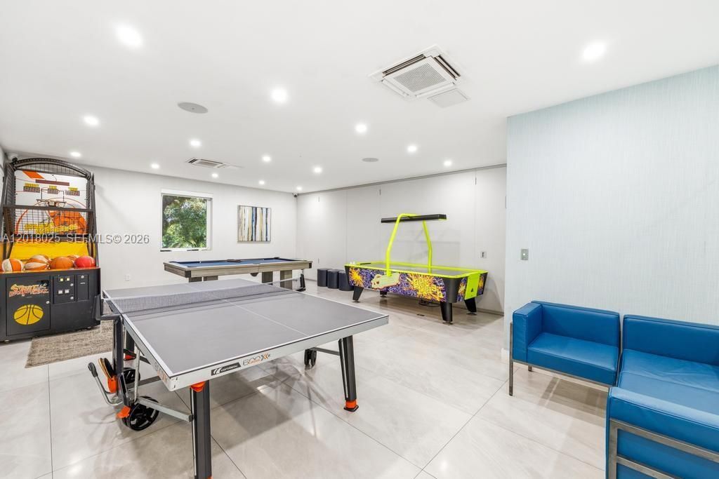En Venta: $5,499,000 (6 camas, 3 baños, 7477 Pies cuadrados)