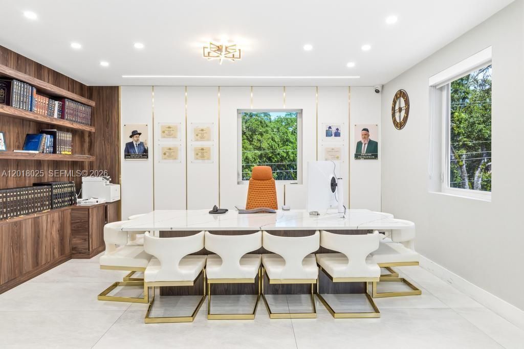 En Venta: $5,499,000 (6 camas, 3 baños, 7477 Pies cuadrados)