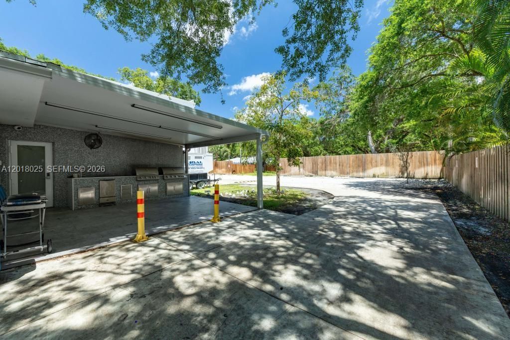 En Venta: $5,499,000 (6 camas, 3 baños, 7477 Pies cuadrados)