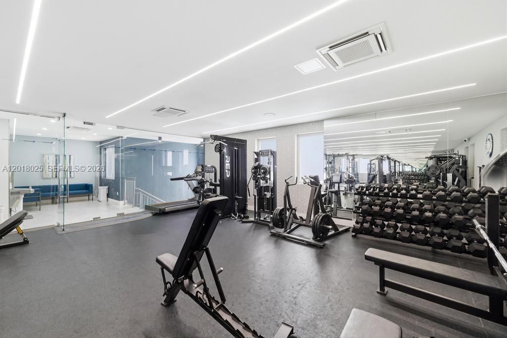 En Venta: $5,499,000 (6 camas, 3 baños, 7477 Pies cuadrados)