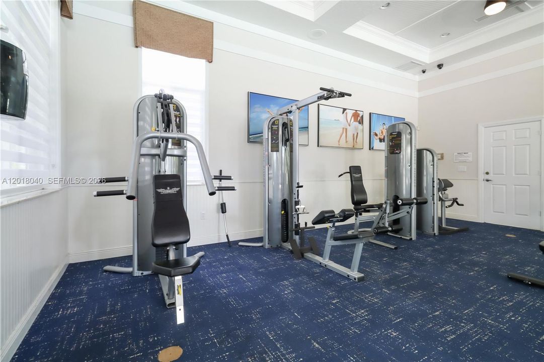 Под контрактом: $2,995 (4 спален, 2 ванн, 1861 Квадратных фут)