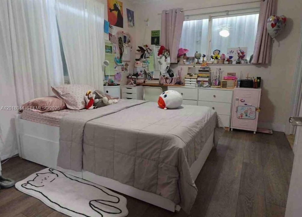 На продажу: $1,295,000 (5 спален, 4 ванн, 2698 Квадратных фут)