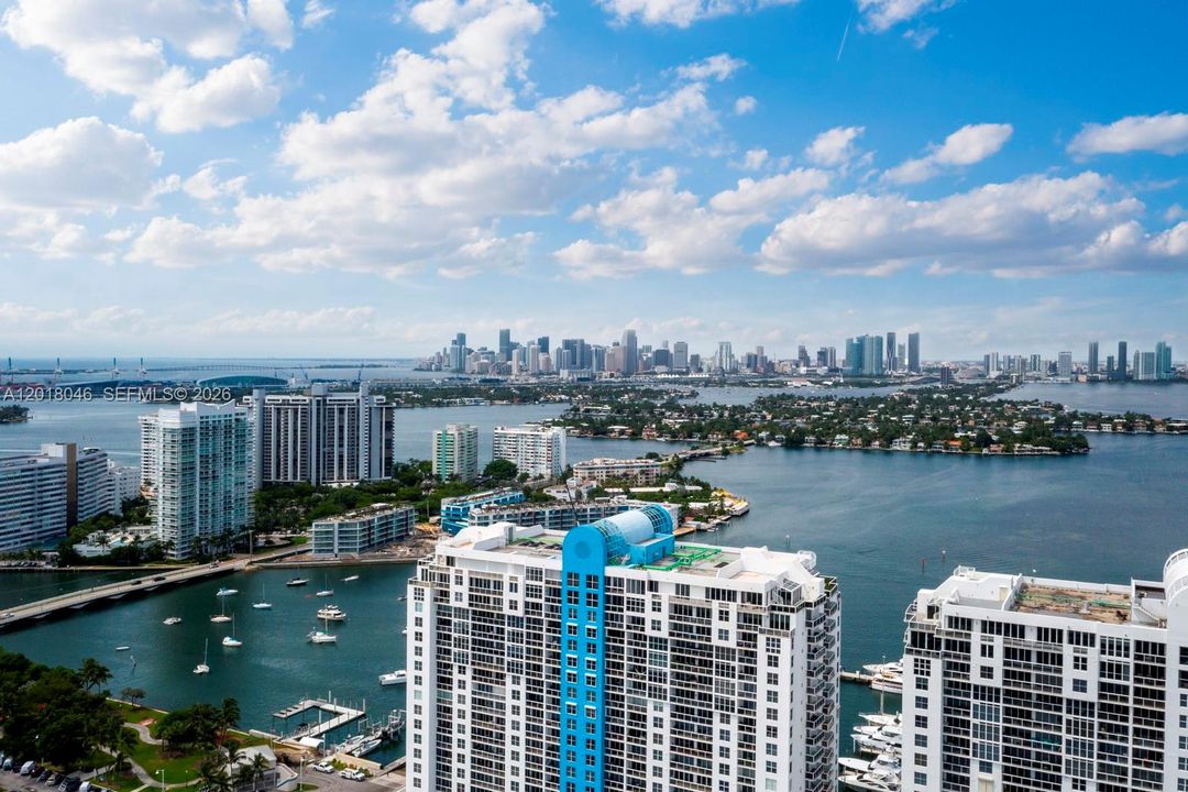 For Sale: $1,099,000 (2 beds, 2 baths, 1110 Square Feet)
