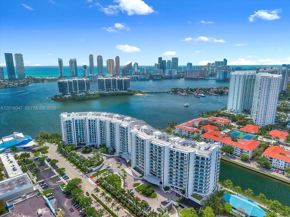待售: $2,425,000 (4 贝兹, 5 浴室, 3126 平方英尺)
