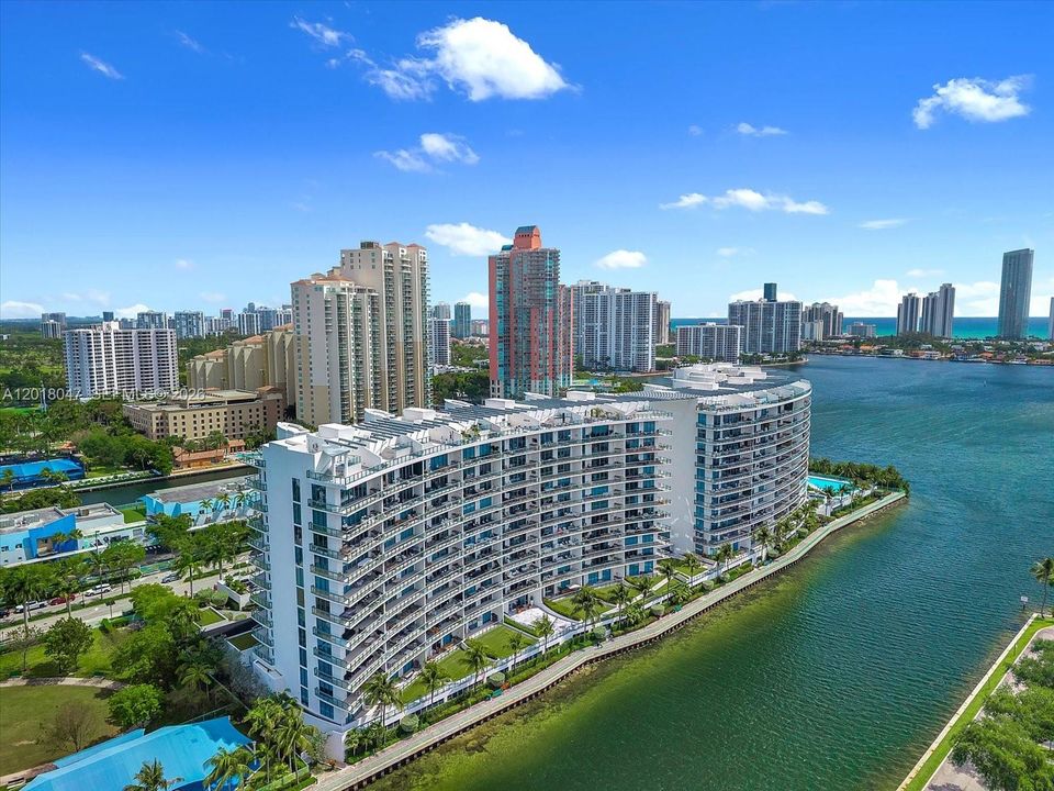 待售: $2,425,000 (4 贝兹, 5 浴室, 3126 平方英尺)