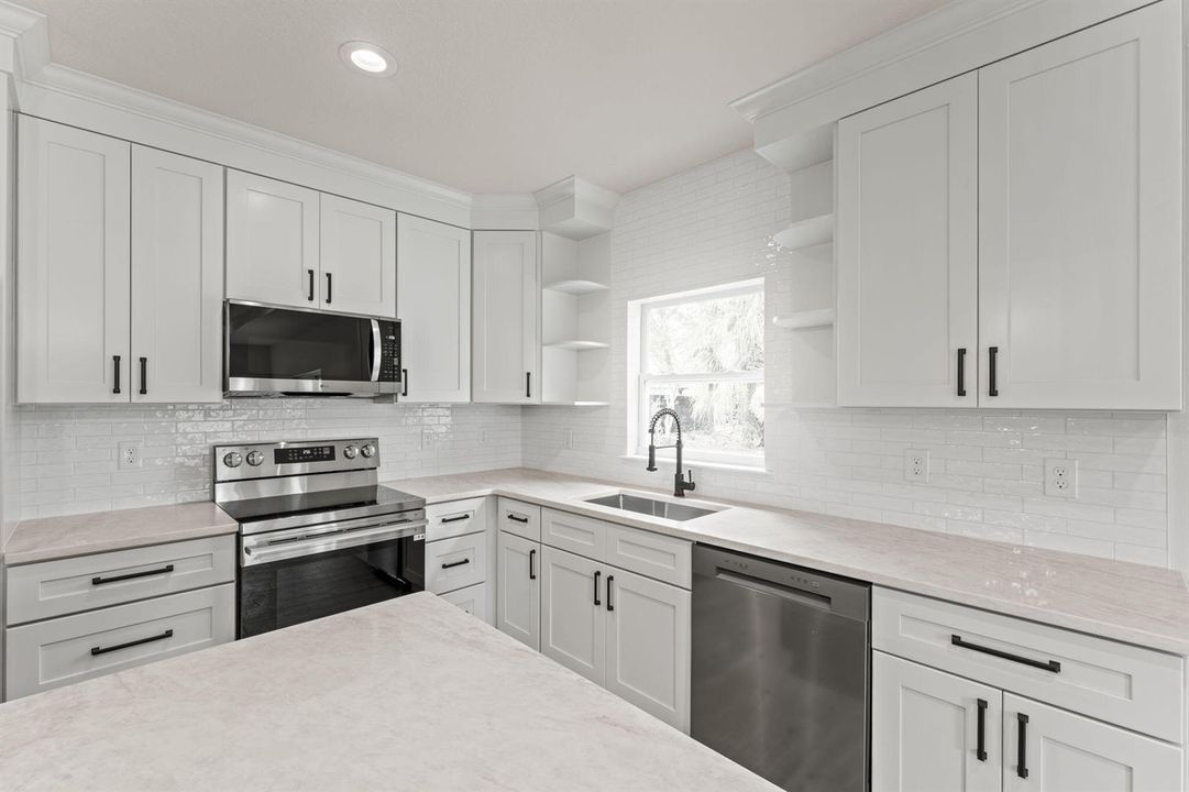 26-web-or-mls-GALICIA.Kitchen.48